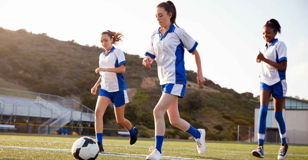 今日亚泰降级，而昨日以亚泰梯队为班底的泰州队夺得苏超冠军