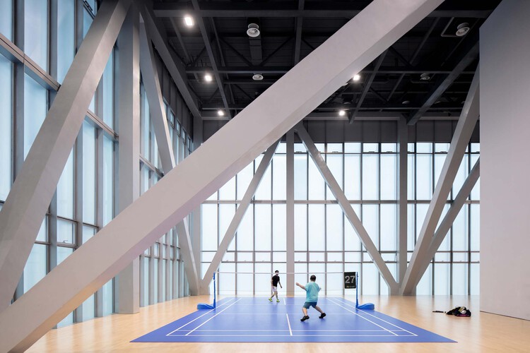 萨尼亚选择内马尔为自己最难对付的对手，廷贝尔选择梅西